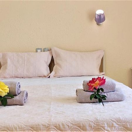 Jo-Annes Apartments 库托卡利恩 外观 照片